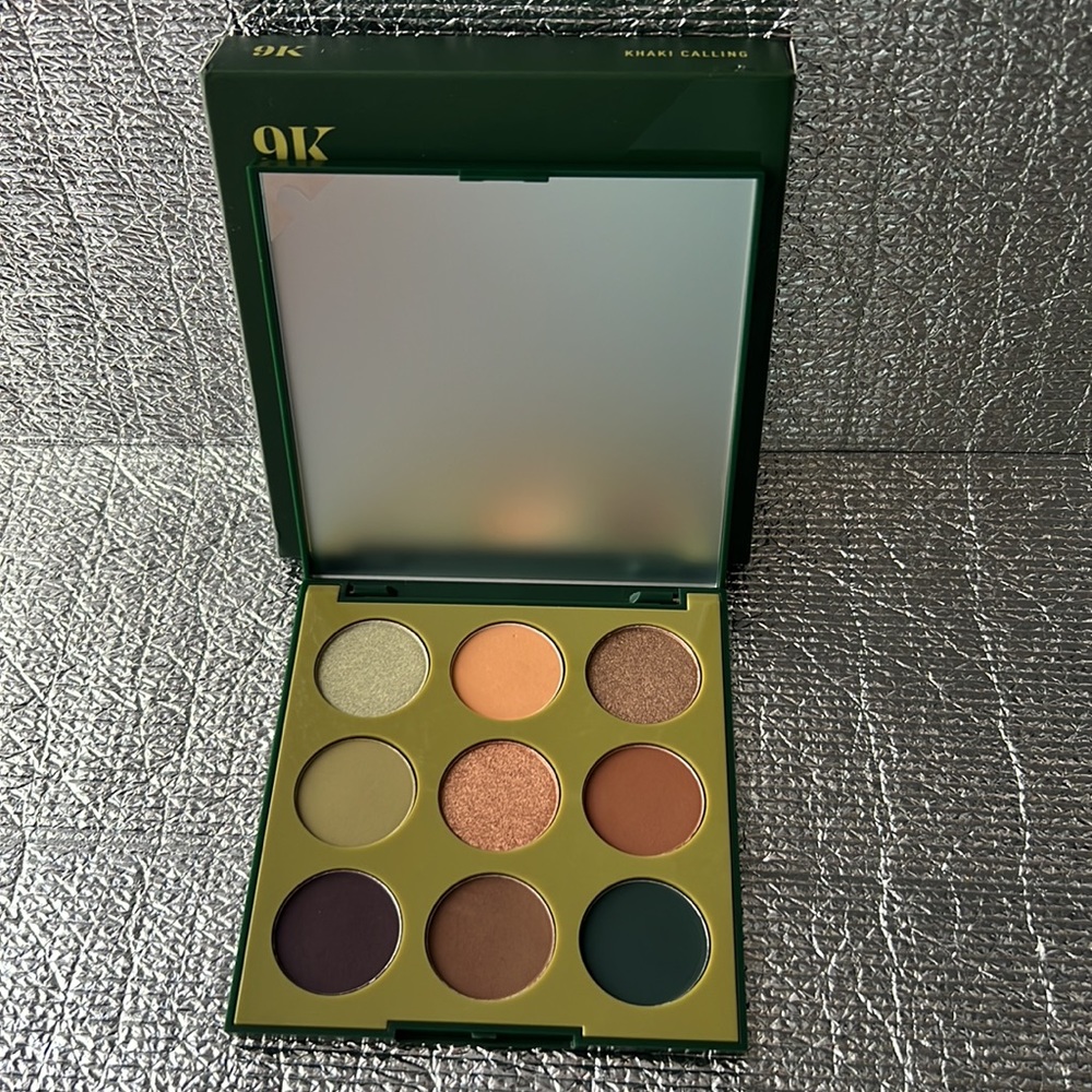 Morphe 9K Khaki Calling Palette